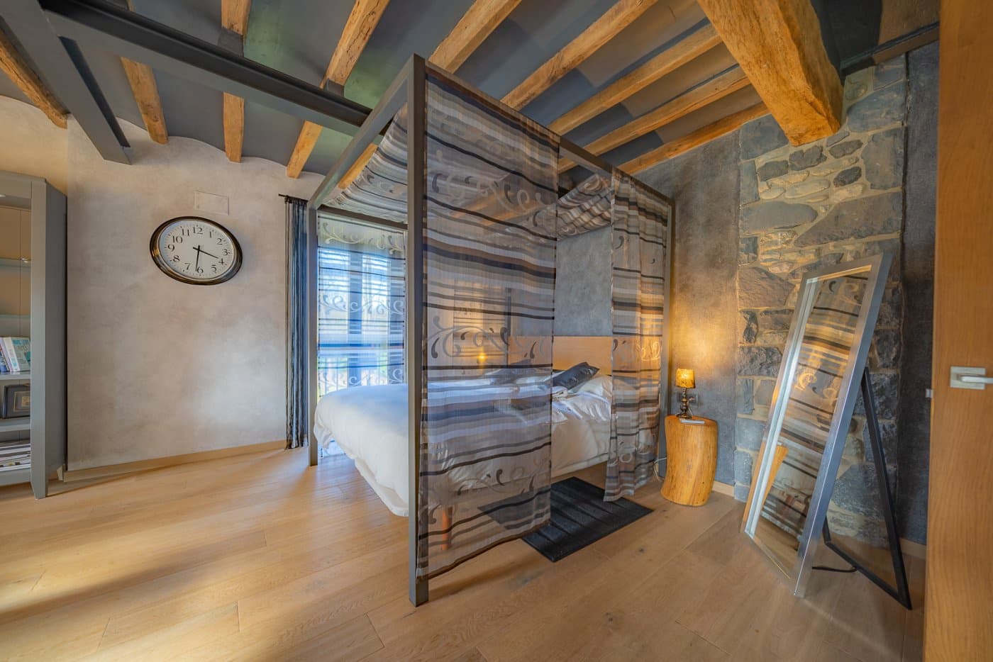 3 soveværelse Finca/Landehus til salg i Sant Joan les Fonts med swimmingpool garage - € 1.250.000 (Ref: 7851908)