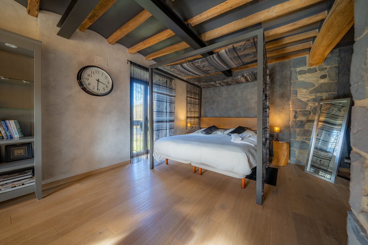 3 soveværelse Finca/Landehus til salg i Sant Joan les Fonts med swimmingpool garage - € 1.250.000 (Ref: 7851908)