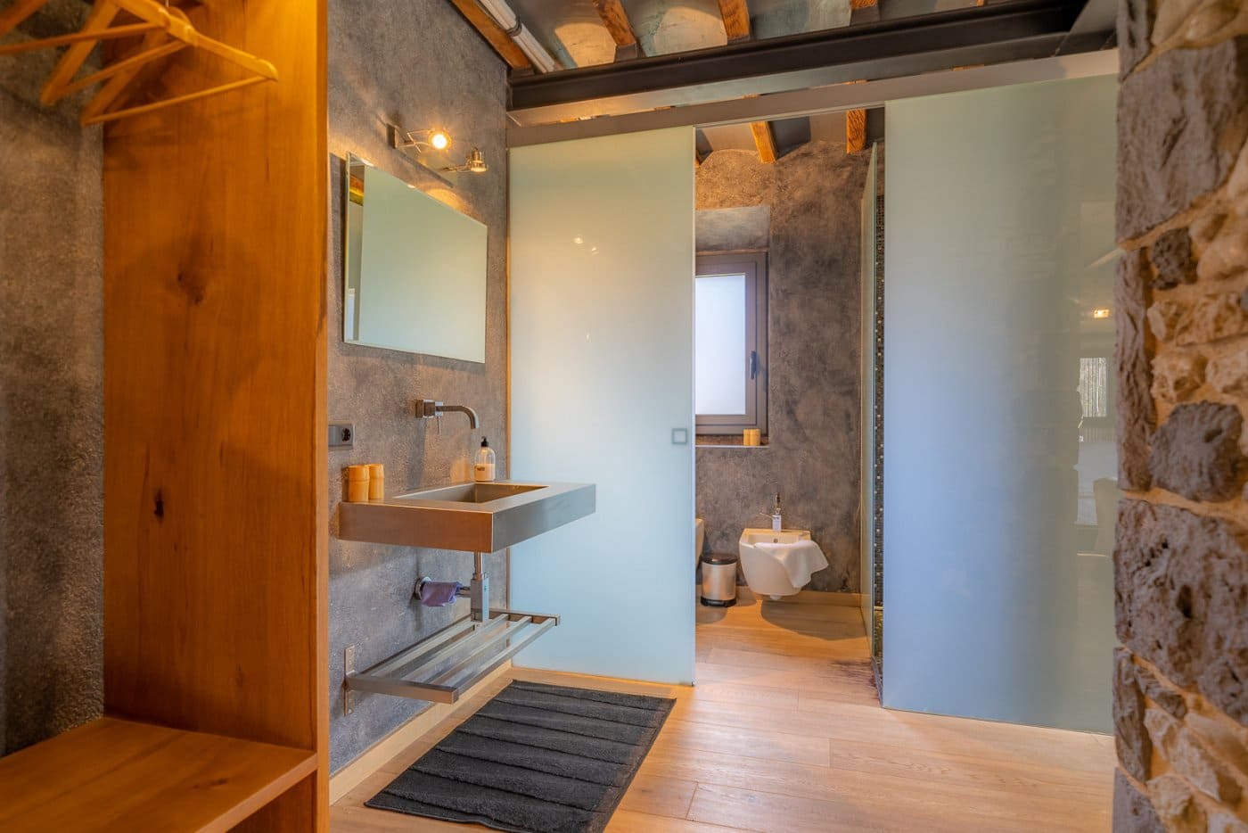 3 soveværelse Finca/Landehus til salg i Sant Joan les Fonts med swimmingpool garage - € 1.250.000 (Ref: 7851908)