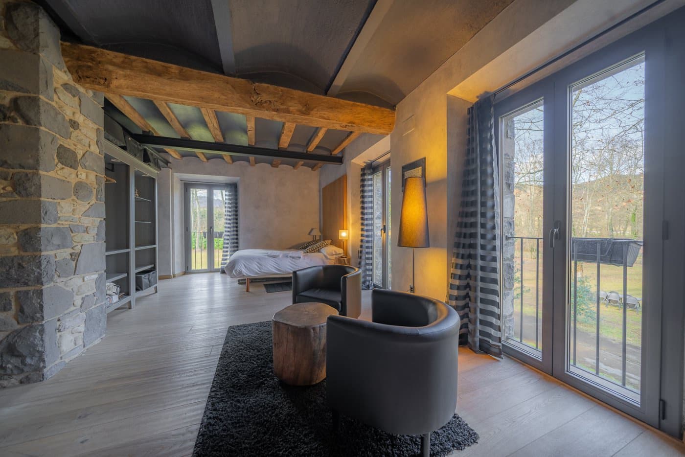 3 soveværelse Finca/Landehus til salg i Sant Joan les Fonts med swimmingpool garage - € 1.250.000 (Ref: 7851908)