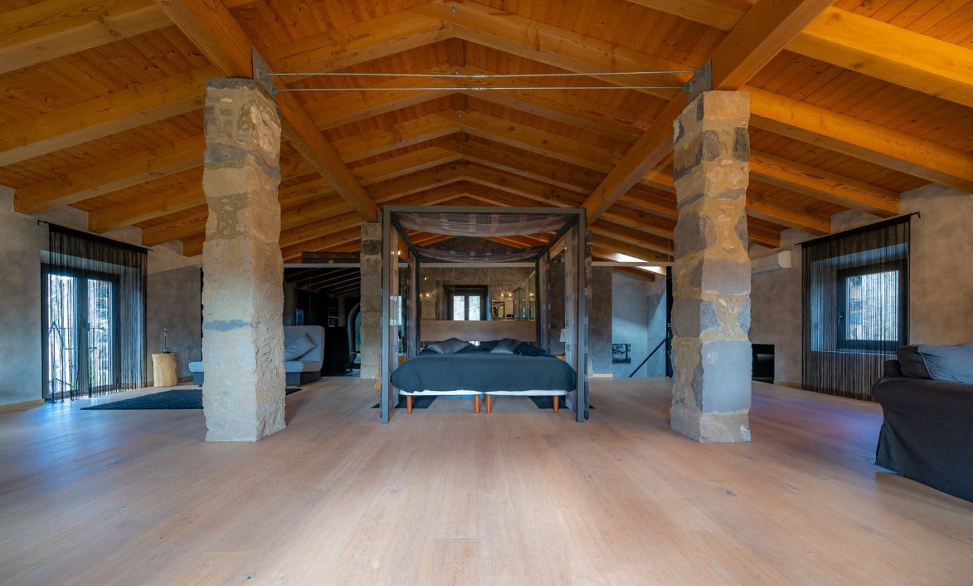 3 soveværelse Finca/Landehus til salg i Sant Joan les Fonts med swimmingpool garage - € 1.250.000 (Ref: 7851908)