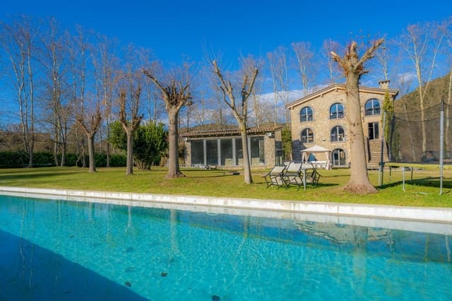 3 chambre Finca/Maison de Campagne à vendre à Sant Joan les Fonts avec piscine garage - 1 250 000 € (Ref: 7851908)