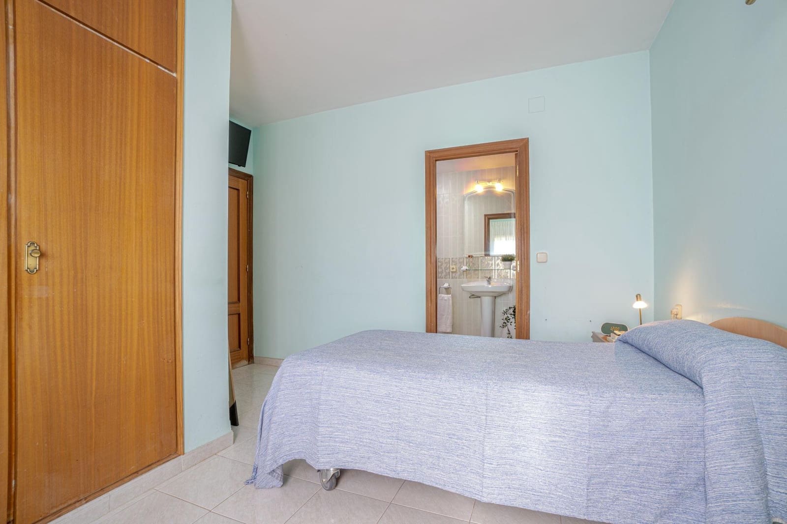 7 bedroom Villa for sale in Garriguella - € 425,000 (Ref: 8068399)