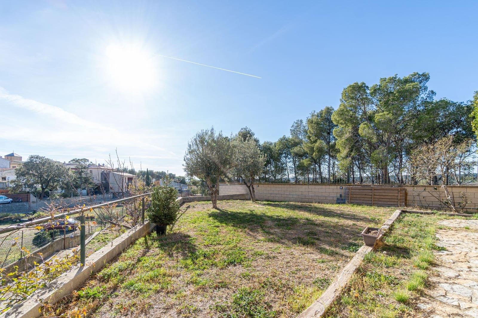 7 bedroom Villa for sale in Garriguella - € 425,000 (Ref: 8068399)