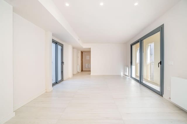 Piso de 3 habitaciones en Figueres en venta - 265.000 € (Ref: 8334097)