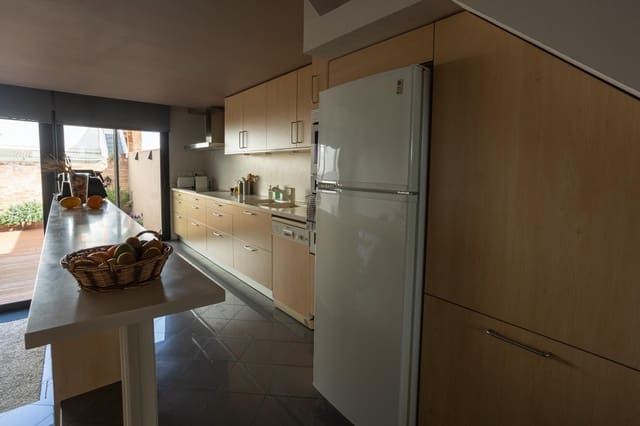 4 quarto Moradia em Banda para venda em Figueres com garagem - 350 000 € (Ref: 8398587)