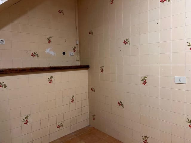 Gewerbe zu vermieten in Castelló d'Empúries - 500 € (Ref: 8972660)