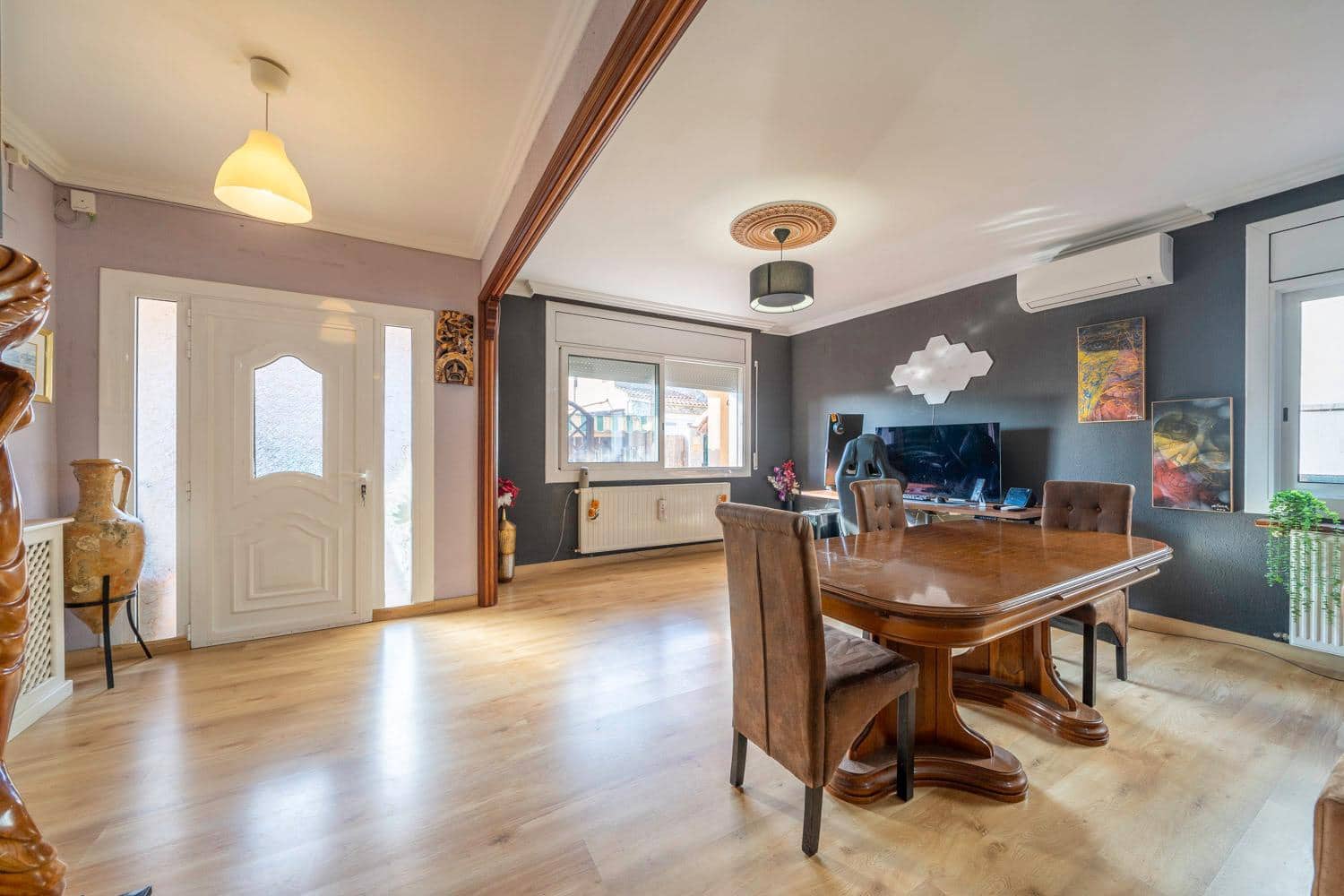 5 soveværelse Rækkehus til salg i Vilafant med garage - € 345.000 (Ref: 9102997)