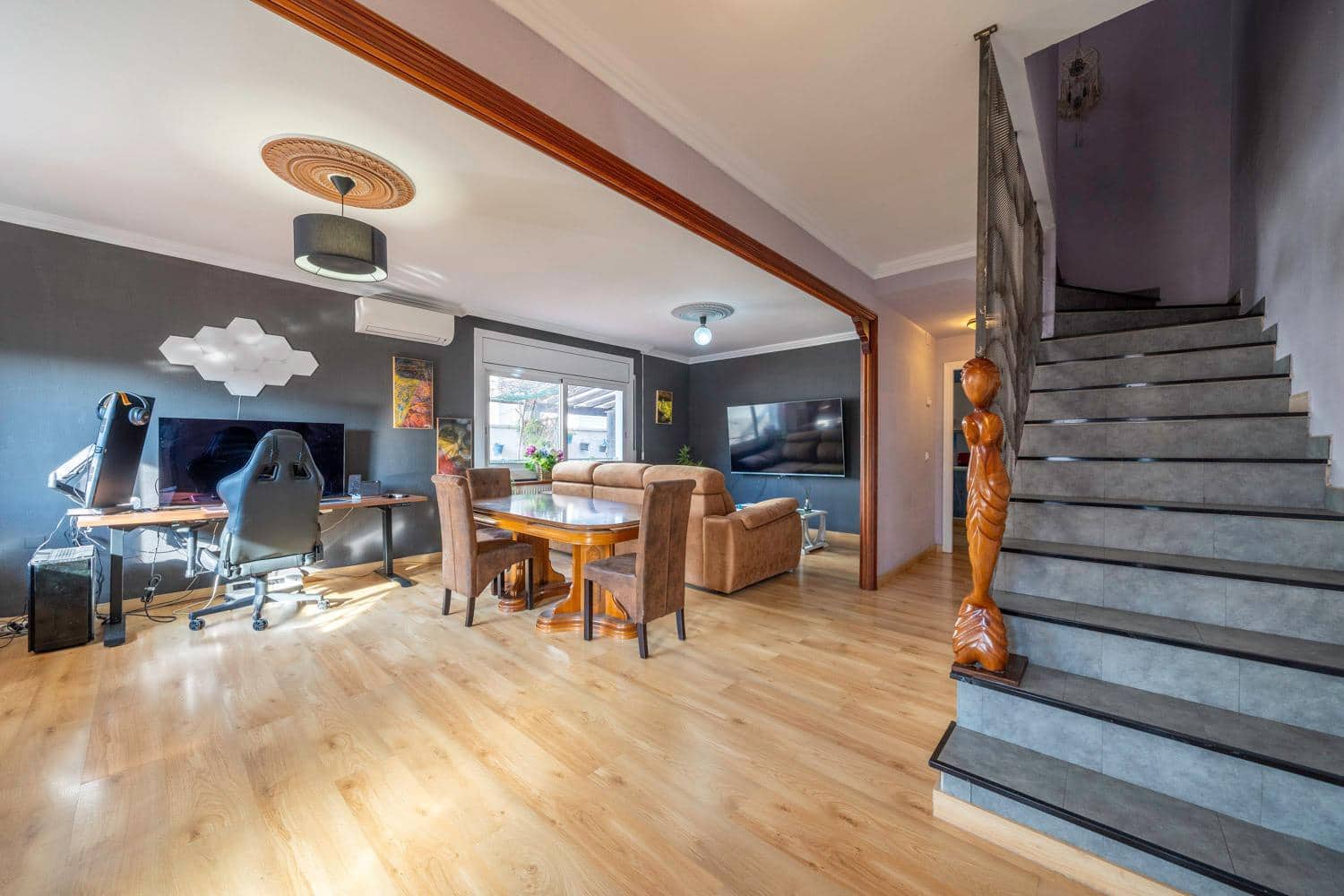 5 soveværelse Rækkehus til salg i Vilafant med garage - € 345.000 (Ref: 9102997)