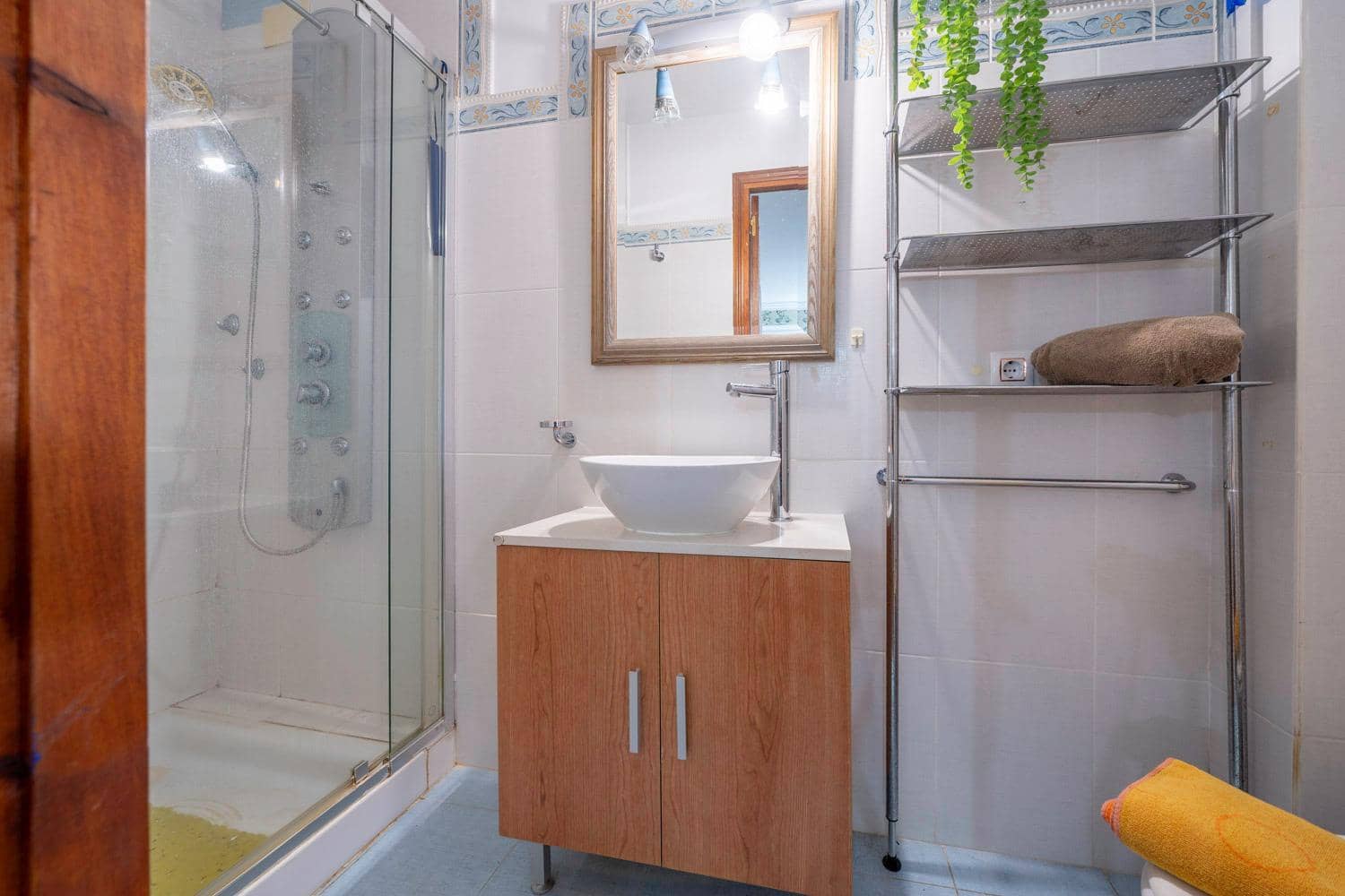 5 soveværelse Rækkehus til salg i Vilafant med garage - € 345.000 (Ref: 9102997)