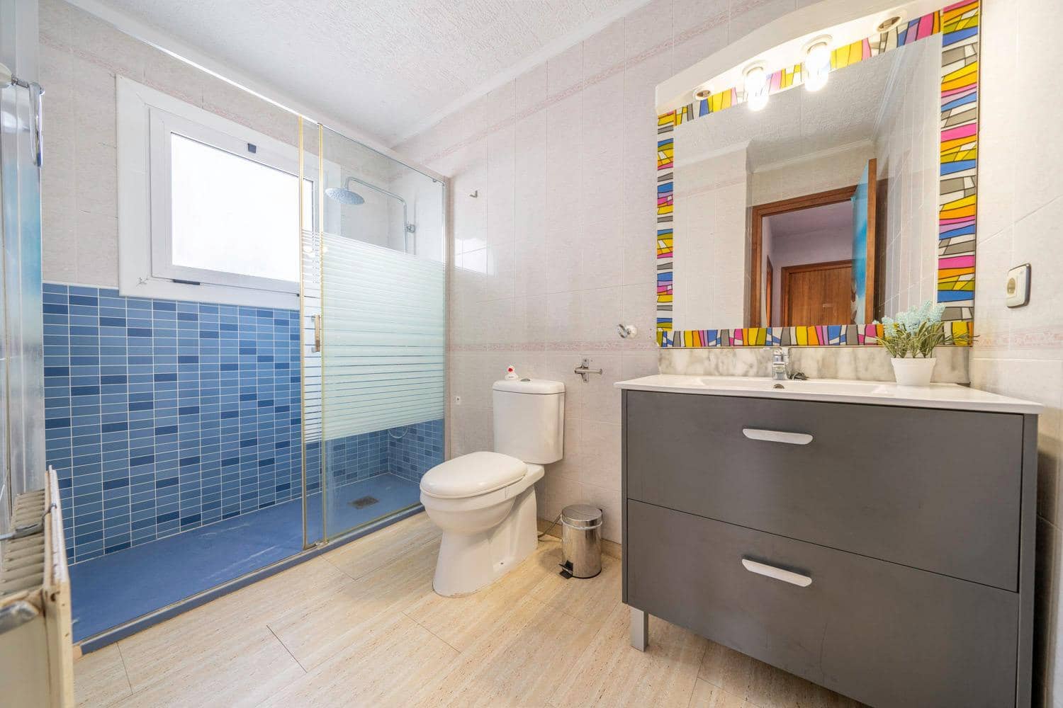 5 soveværelse Rækkehus til salg i Vilafant med garage - € 345.000 (Ref: 9102997)