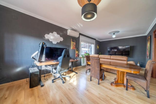 5 quarto Moradia em Banda para venda em Vilafant com garagem - 345 000 € (Ref: 9102997)