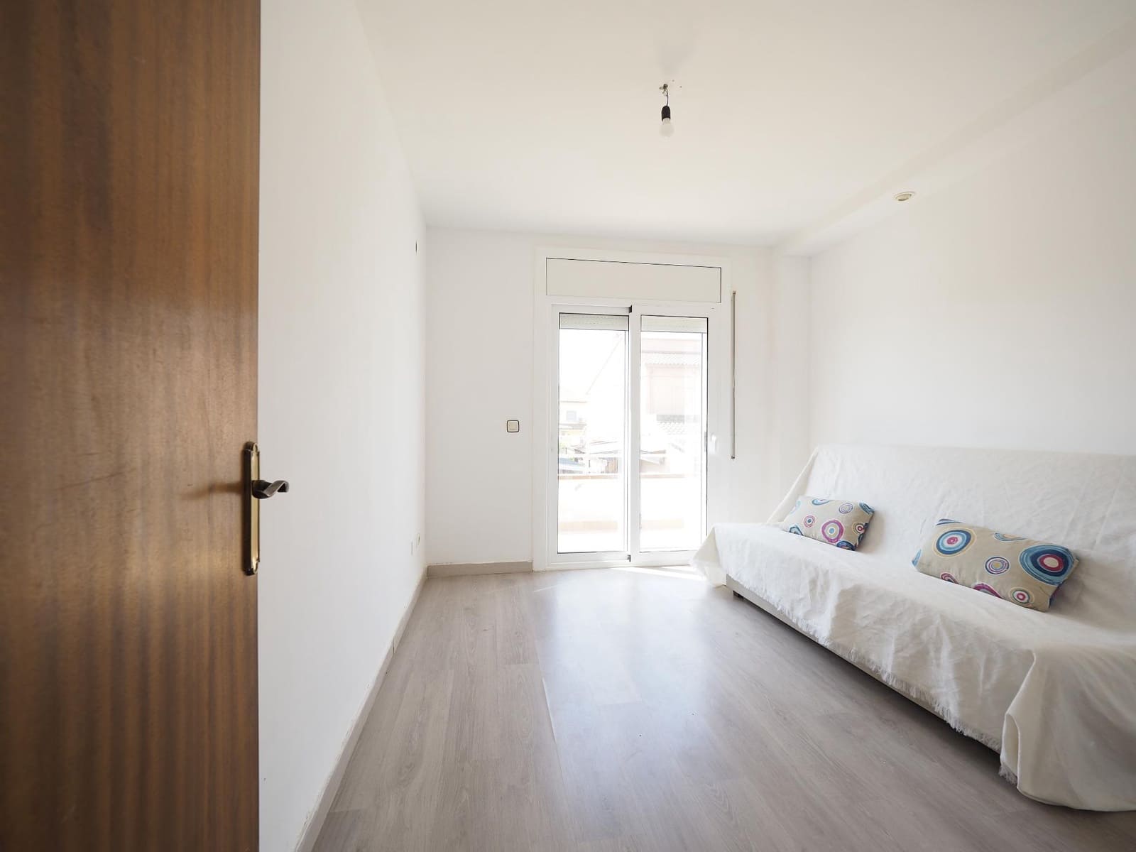 5 soveværelse Rækkehus til salg i Vilafant med garage - € 345.000 (Ref: 9102997)