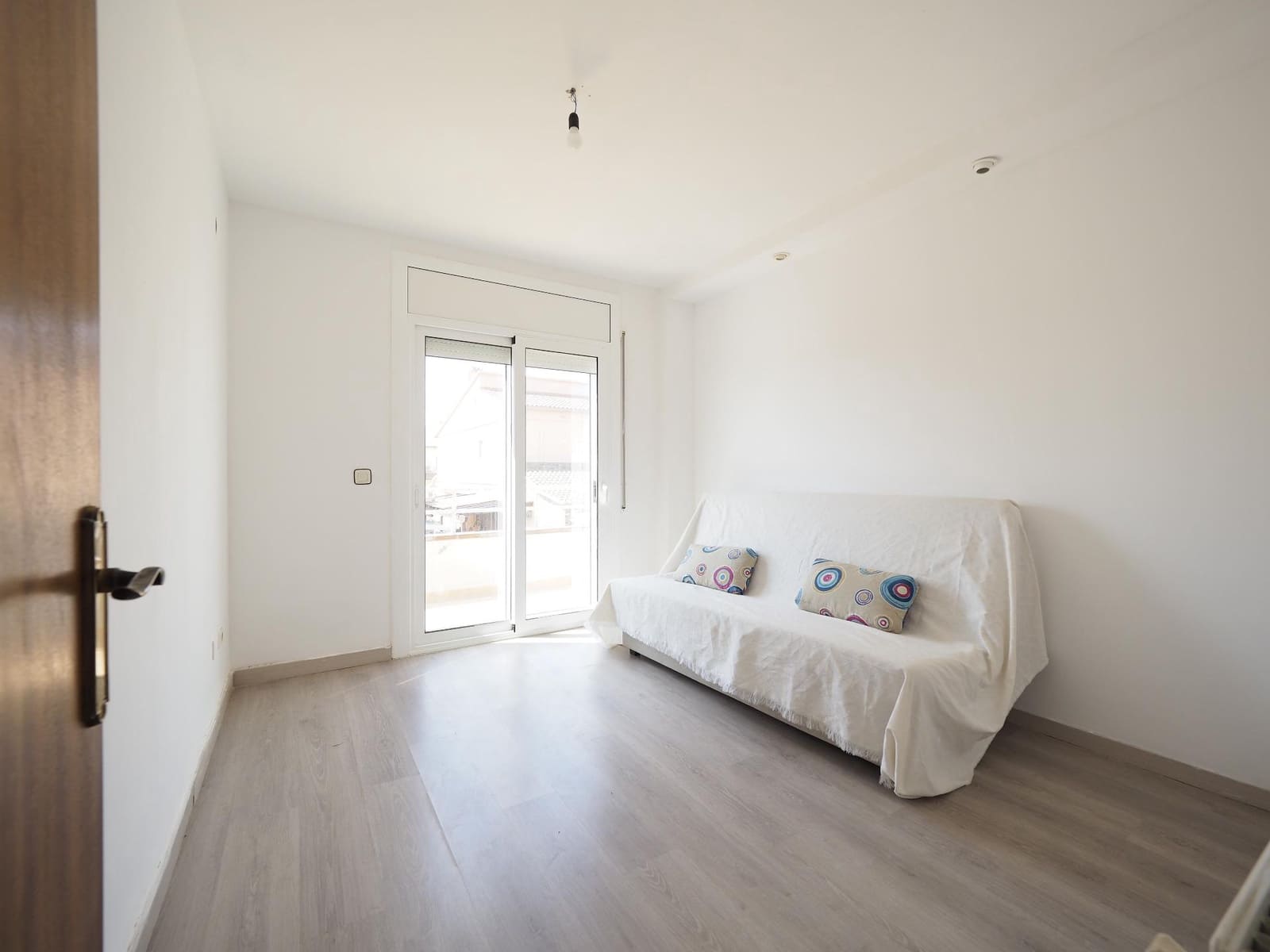 5 soveværelse Rækkehus til salg i Vilafant med garage - € 345.000 (Ref: 9102997)