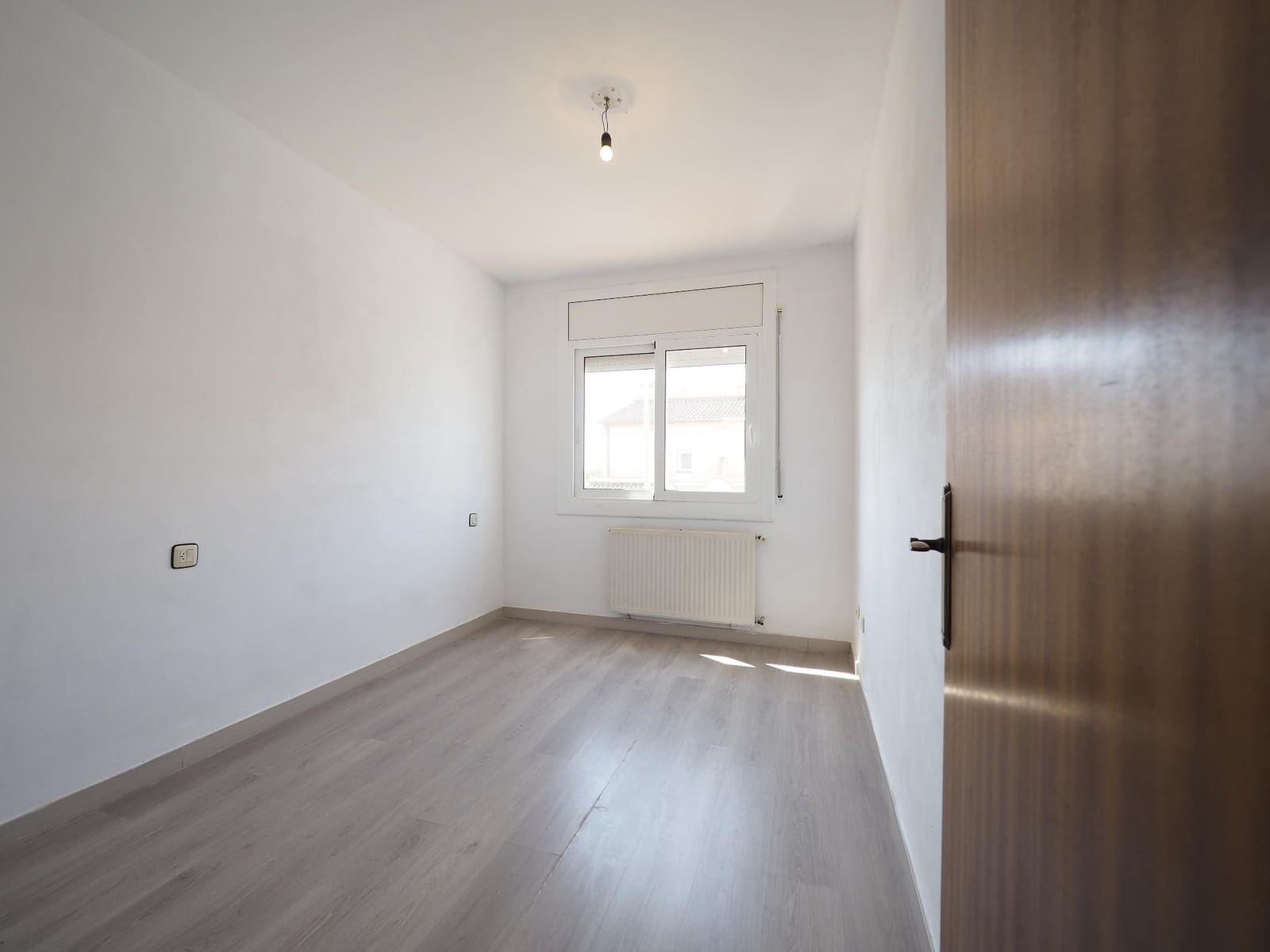 5 soveværelse Rækkehus til salg i Vilafant med garage - € 345.000 (Ref: 9102997)