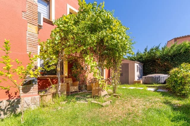 3 soveværelse Semi-Rækkehus til salg i Peralada med swimmingpool garage - € 470.000 (Ref: 9137278)