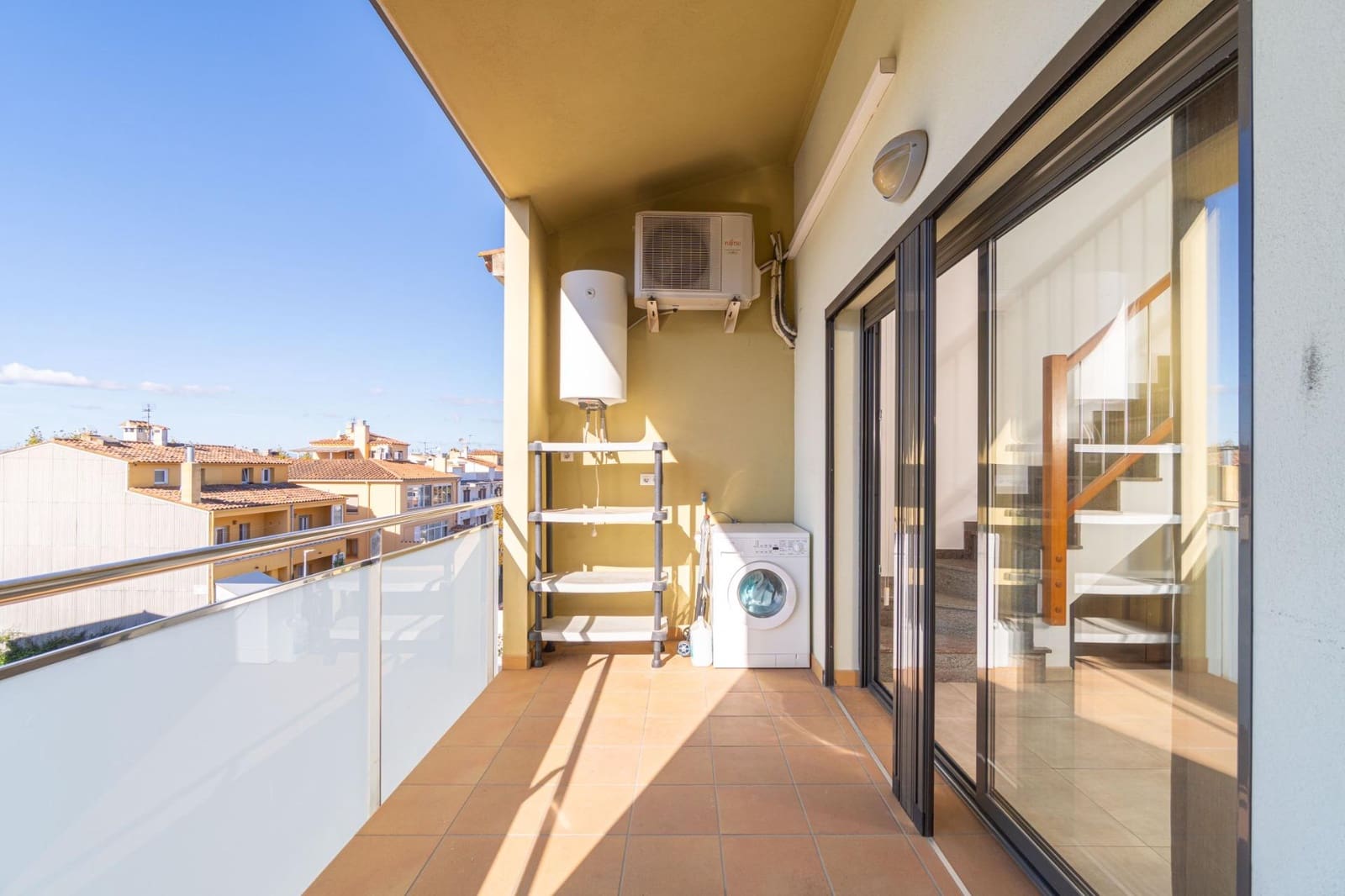 Apartamento de 3 habitaciones en Empuriabrava en venta - 239.000 € (Ref: 9338431)