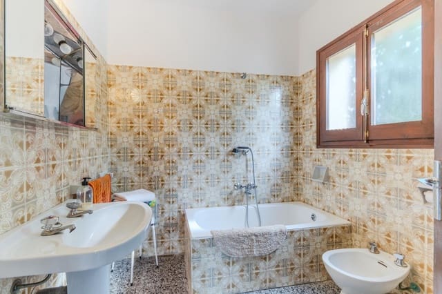 4 makuuhuone Maalaistalo myytävänä paikassa Sant Llorenç de la Muga - 385 000 € (Ref: 9383079)