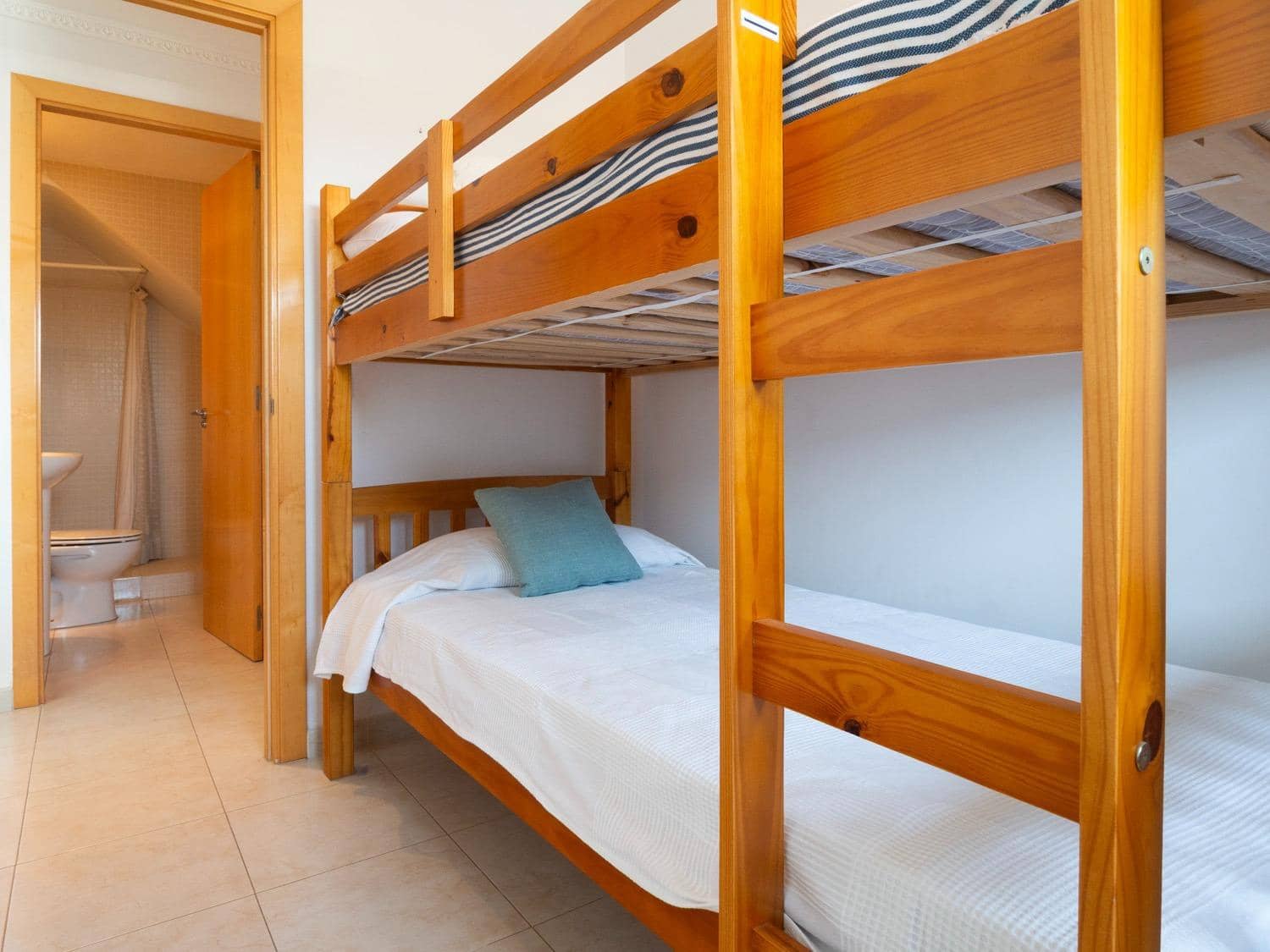 4 soveværelse Lejlighed til salg i L'Escala med swimmingpool - € 295.000 (Ref: 9419913)