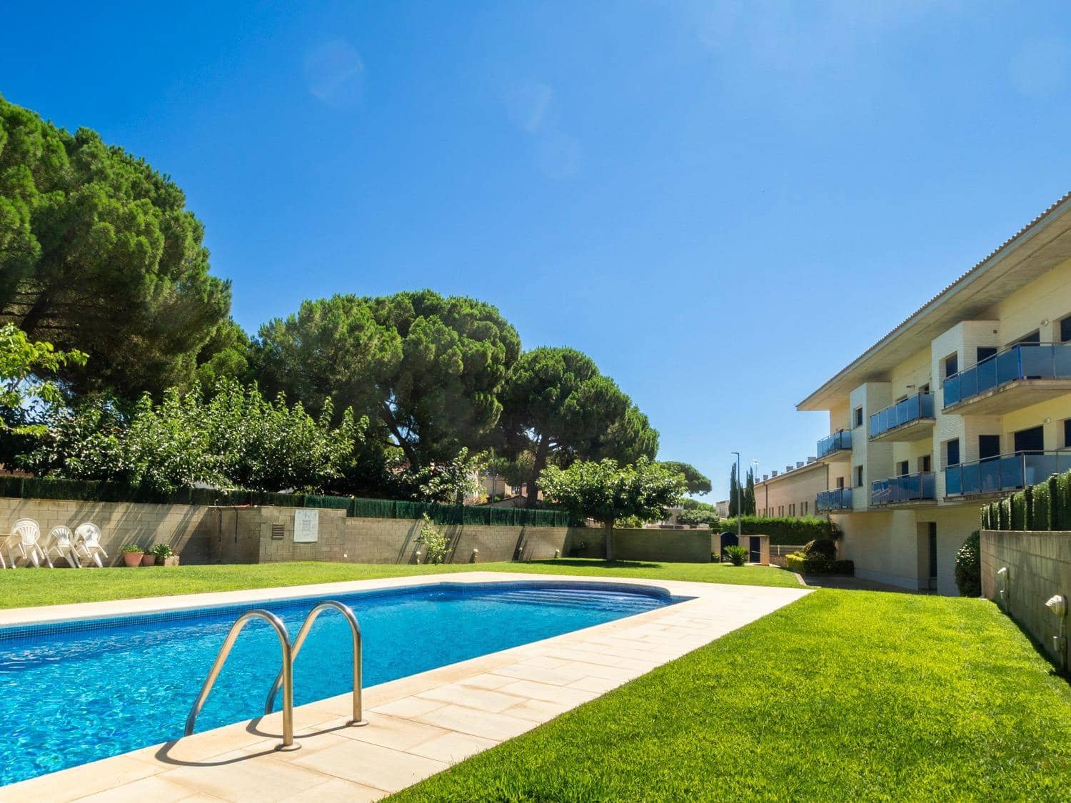 4 soveværelse Lejlighed til salg i L'Escala med swimmingpool - € 295.000 (Ref: 9419913)