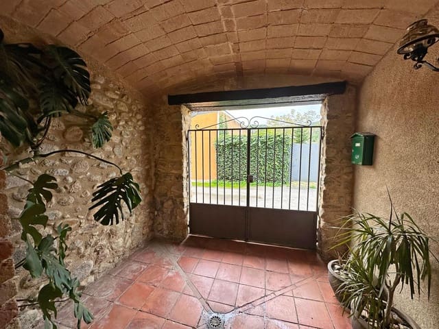 3 sovrum Hus till salu i Boadella d'Empordà, Boadella i les Escaules - 295 000 € (Ref: 9423935)