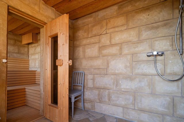 4 Zimmer Villa zu verkaufen in L'Escala mit Pool - 610.000 € (Ref: 9534061)