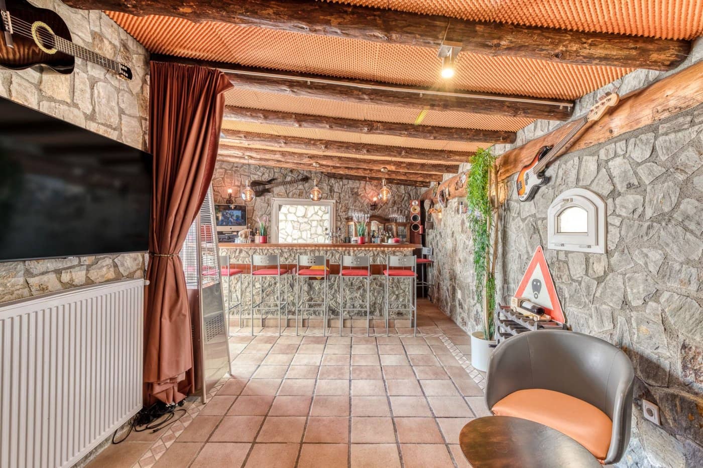 4 bedroom Villa for sale in El Mas Fumats with pool - € 745,000 (Ref: 9551838)