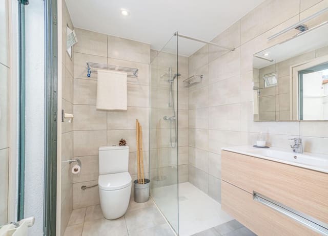 3 bedroom Terraced Villa for sale in Sant Pere Pescador - € 259,000 (Ref: 9586672)