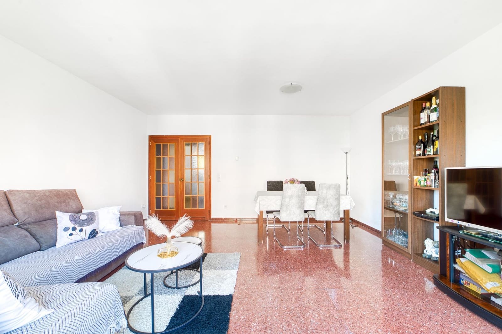 Piso de 4 habitaciones en Figueres en venta - 160.000 € (Ref: 9656225)