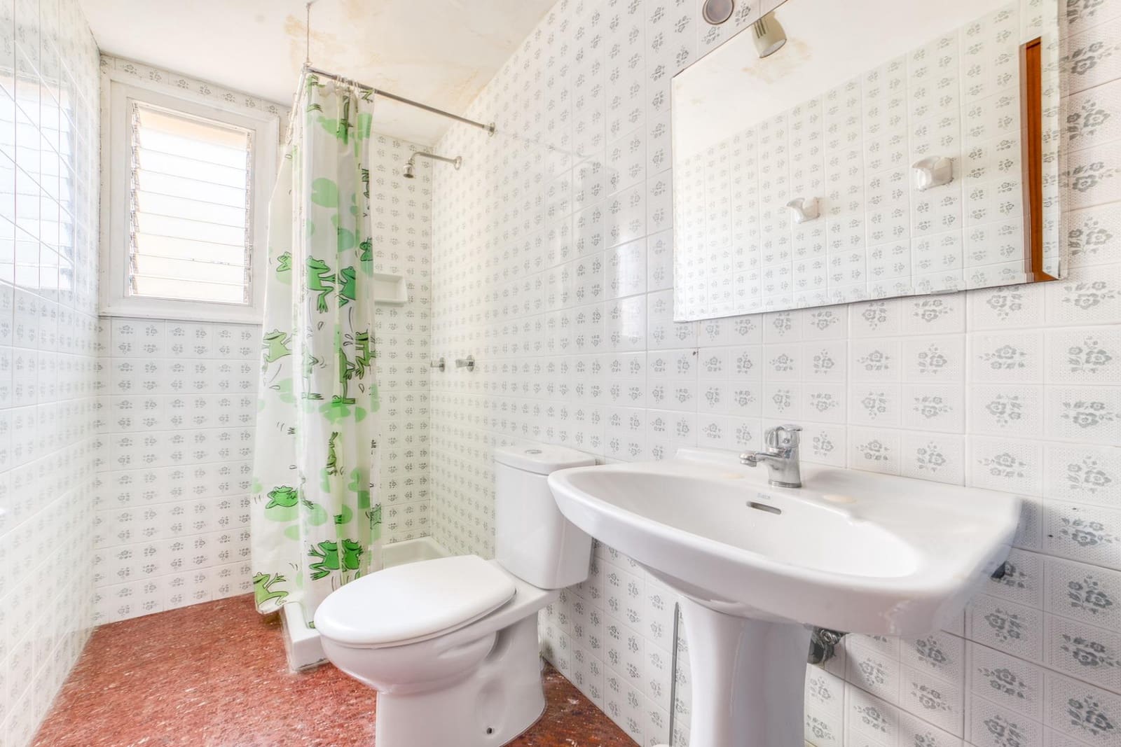 Piso de 4 habitaciones en Figueres en venta - 160.000 € (Ref: 9656225)