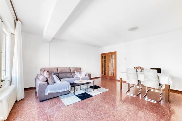 Piso de 4 habitaciones en Figueres en venta - 160.000 € (Ref: 9656225)