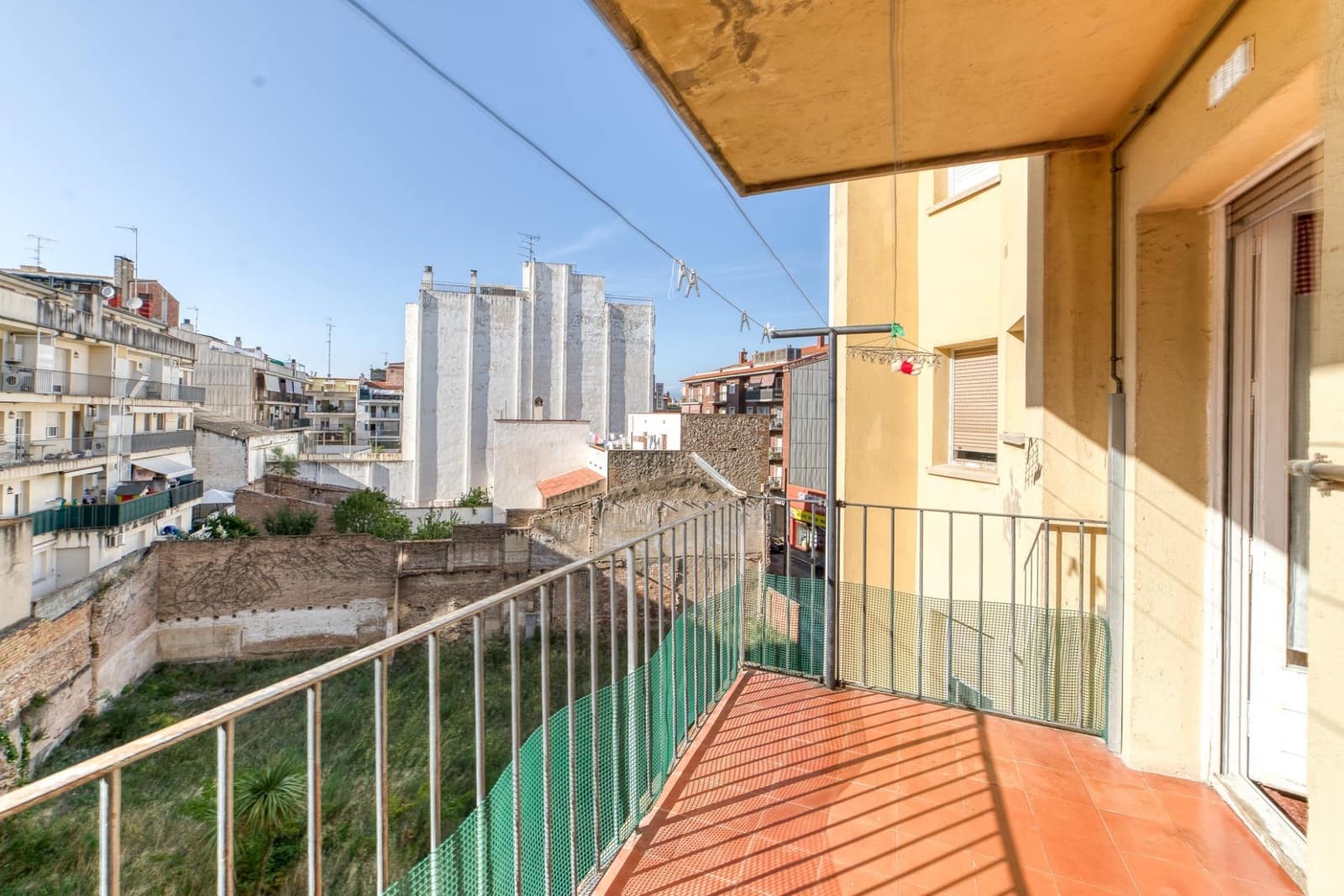 Piso de 4 habitaciones en Figueres en venta - 160.000 € (Ref: 9656225)