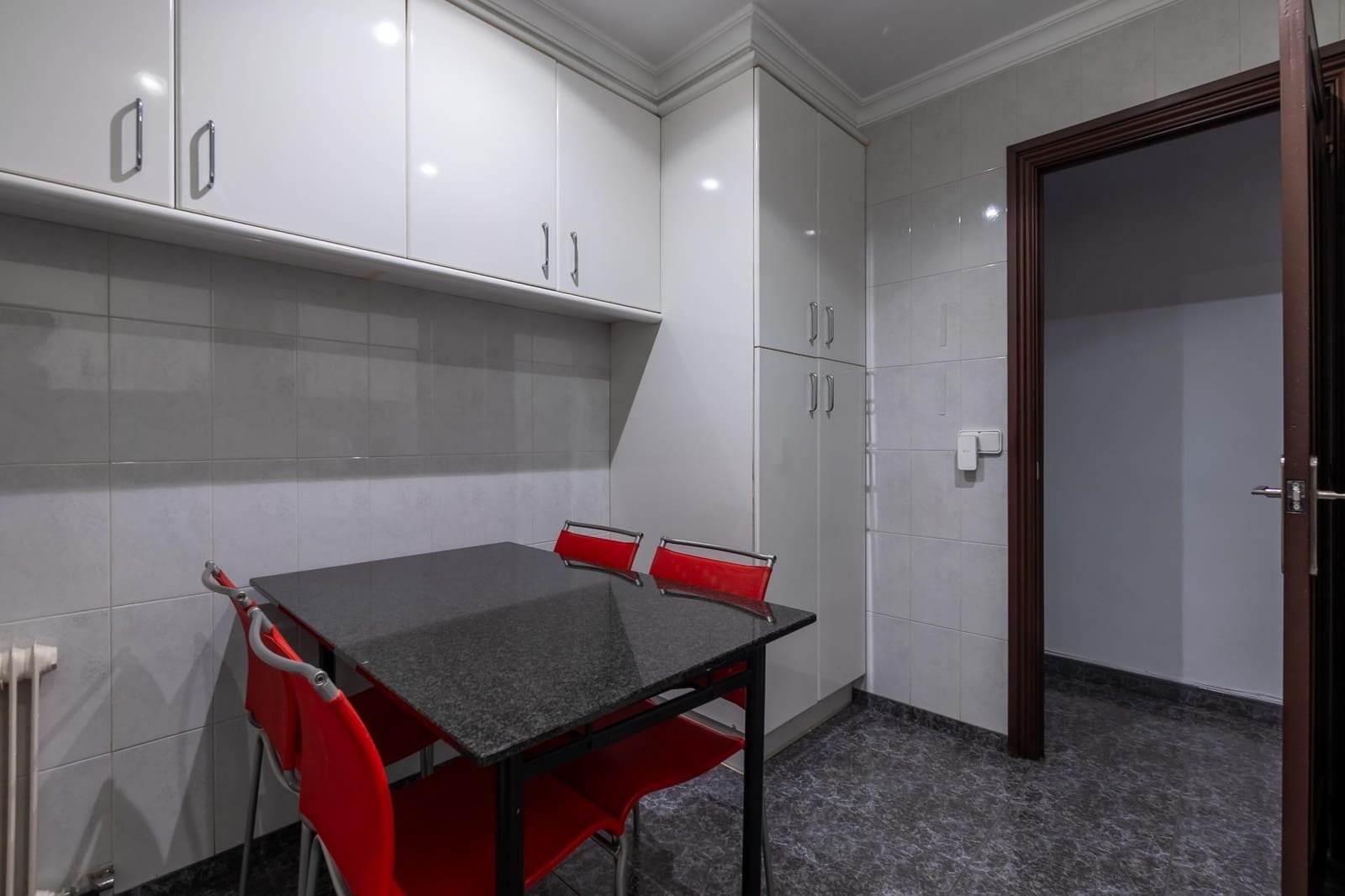 Piso de 4 habitaciones en Figueres en venta con garaje - 225.000 € (Ref: 9659559)