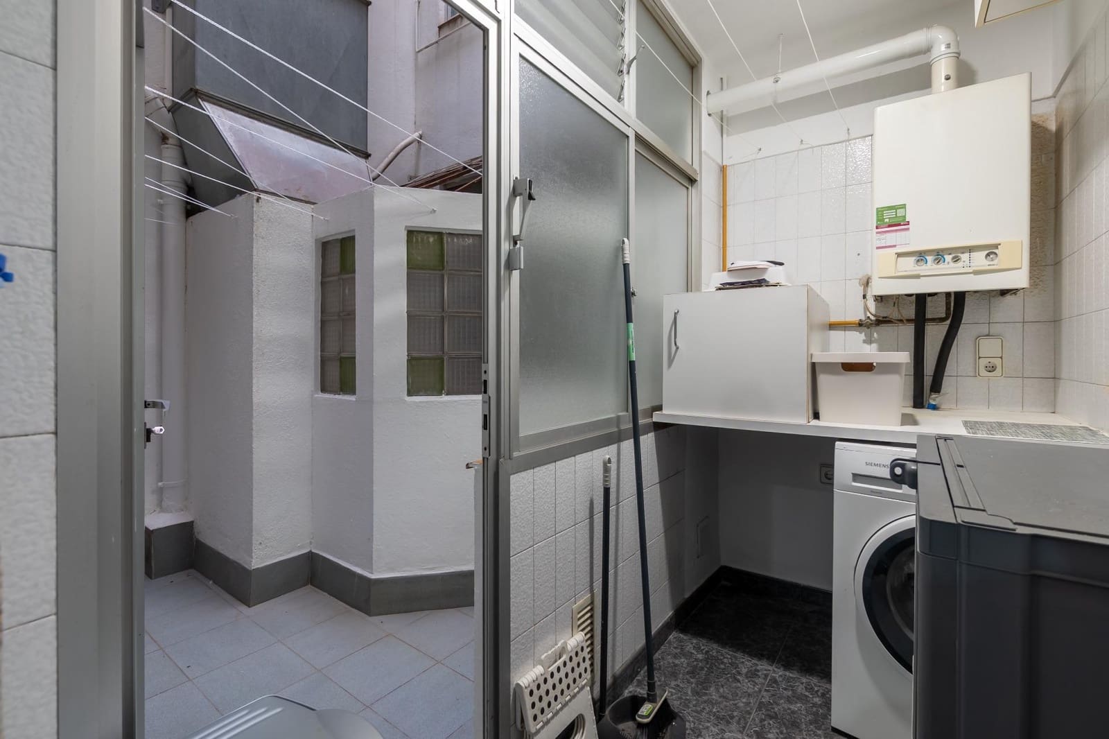 Piso de 4 habitaciones en Figueres en venta con garaje - 225.000 € (Ref: 9659559)