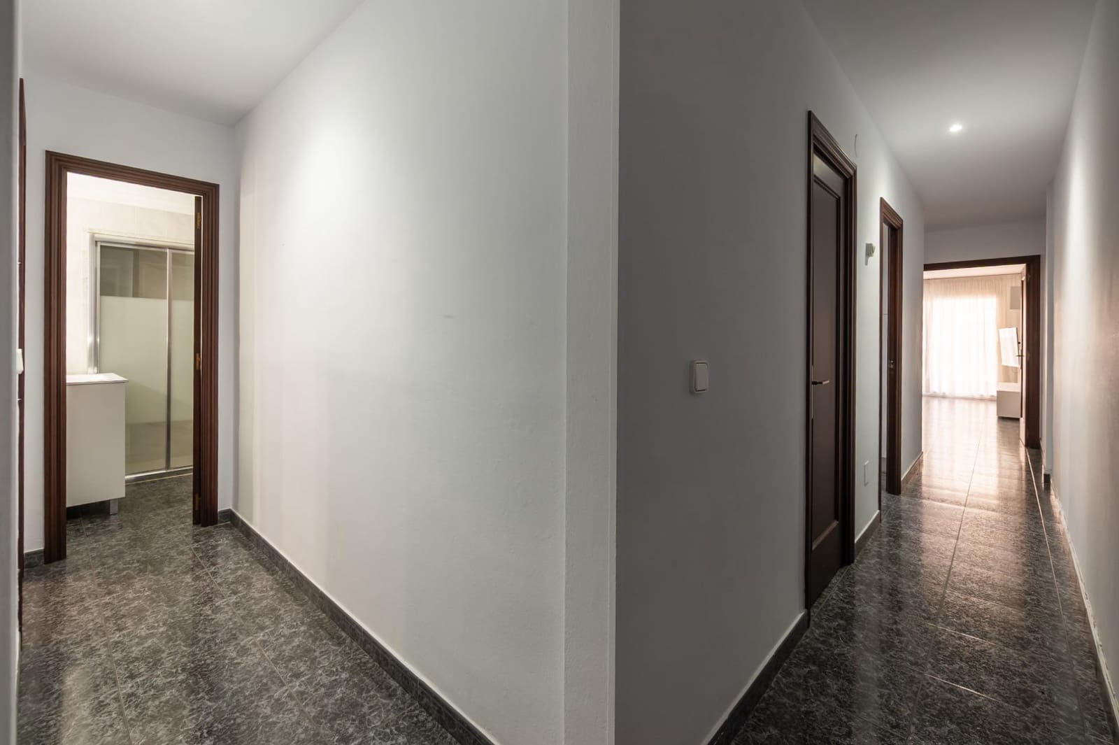 Piso de 4 habitaciones en Figueres en venta con garaje - 225.000 € (Ref: 9659559)