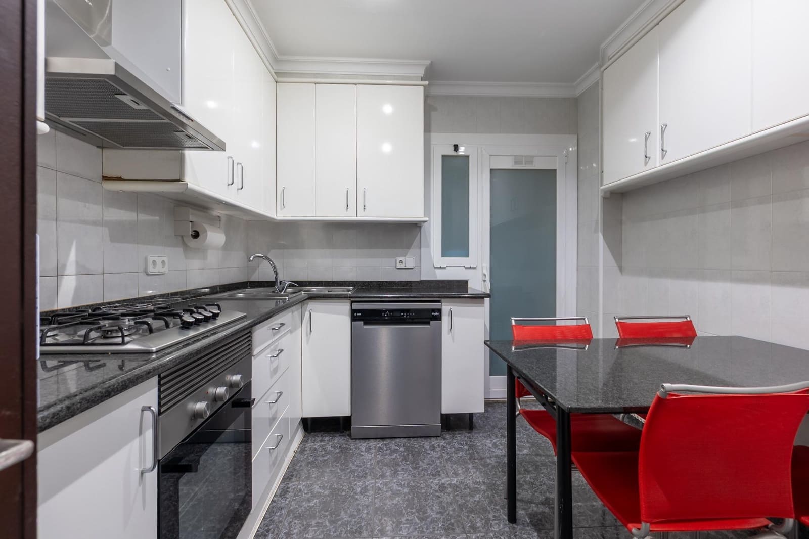 4 Zimmer Wohnung zu verkaufen in Figueres mit Garage - 225.000 € (Ref: 9659559)