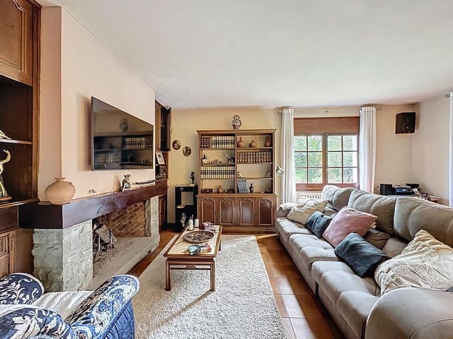 Chalet de 5 habitaciones en Maçanet de la Selva en venta con piscina garaje - 465.000 € (Ref: 9666716)