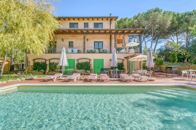 7 sovrum Villa till salu i Sils med pool garage - 590 000 € (Ref: 9666722)