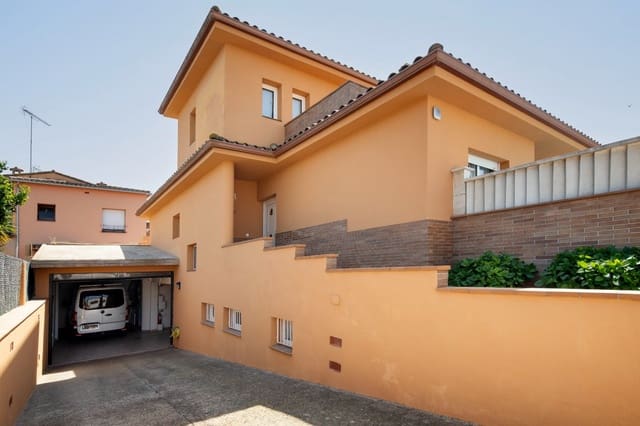 5 soveværelse Villa til salg i Palafrugell med swimmingpool garage - € 465.000 (Ref: 9666725)