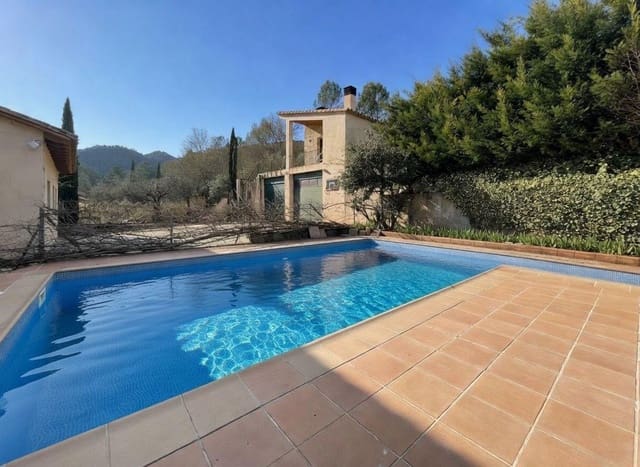 5 soveværelse Villa til salg i Sant Llorenç de la Muga med swimmingpool garage - € 450.000 (Ref: 9670854)