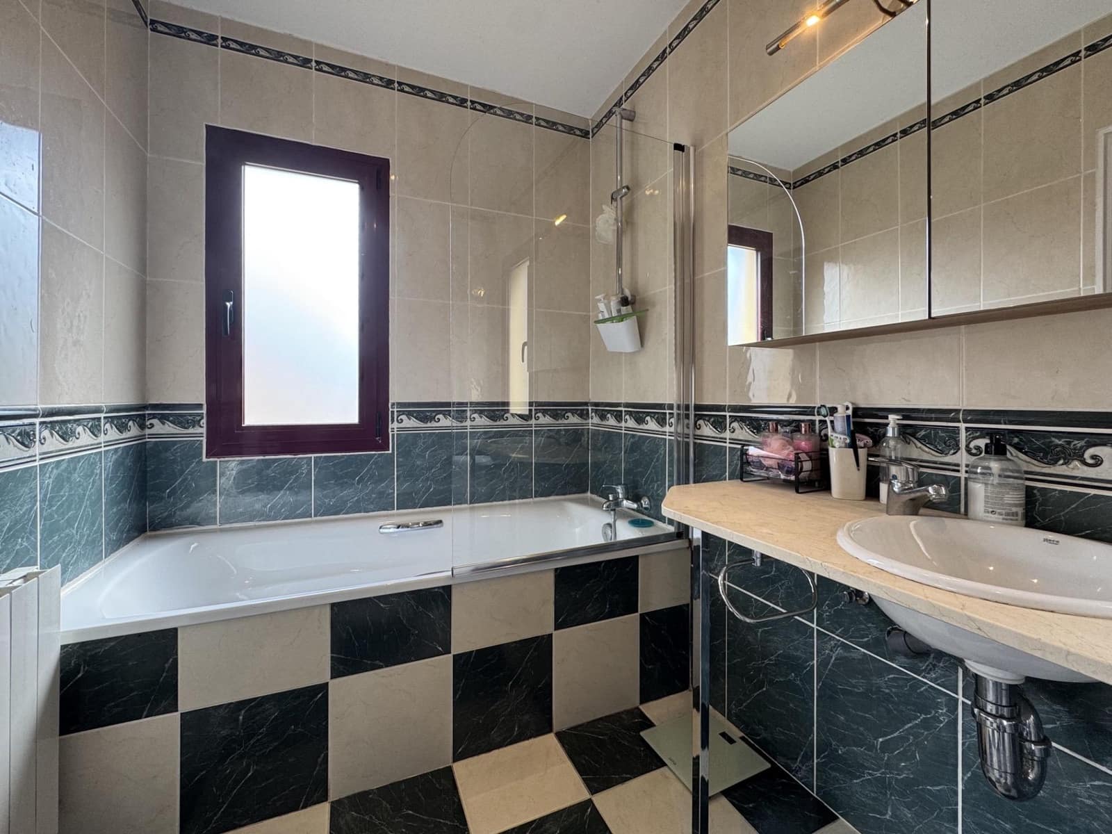 5 sovrum Villa till salu i Sant Llorenc de la Muga med pool garage - 450 000 € (Ref: 9670854)