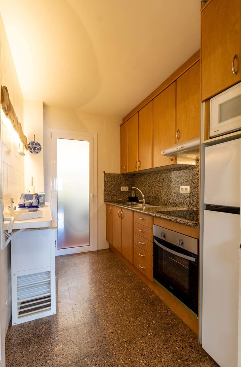 Apartamento de 2 habitaciones en Empuriabrava en venta - 199.000 € (Ref: 9670855)