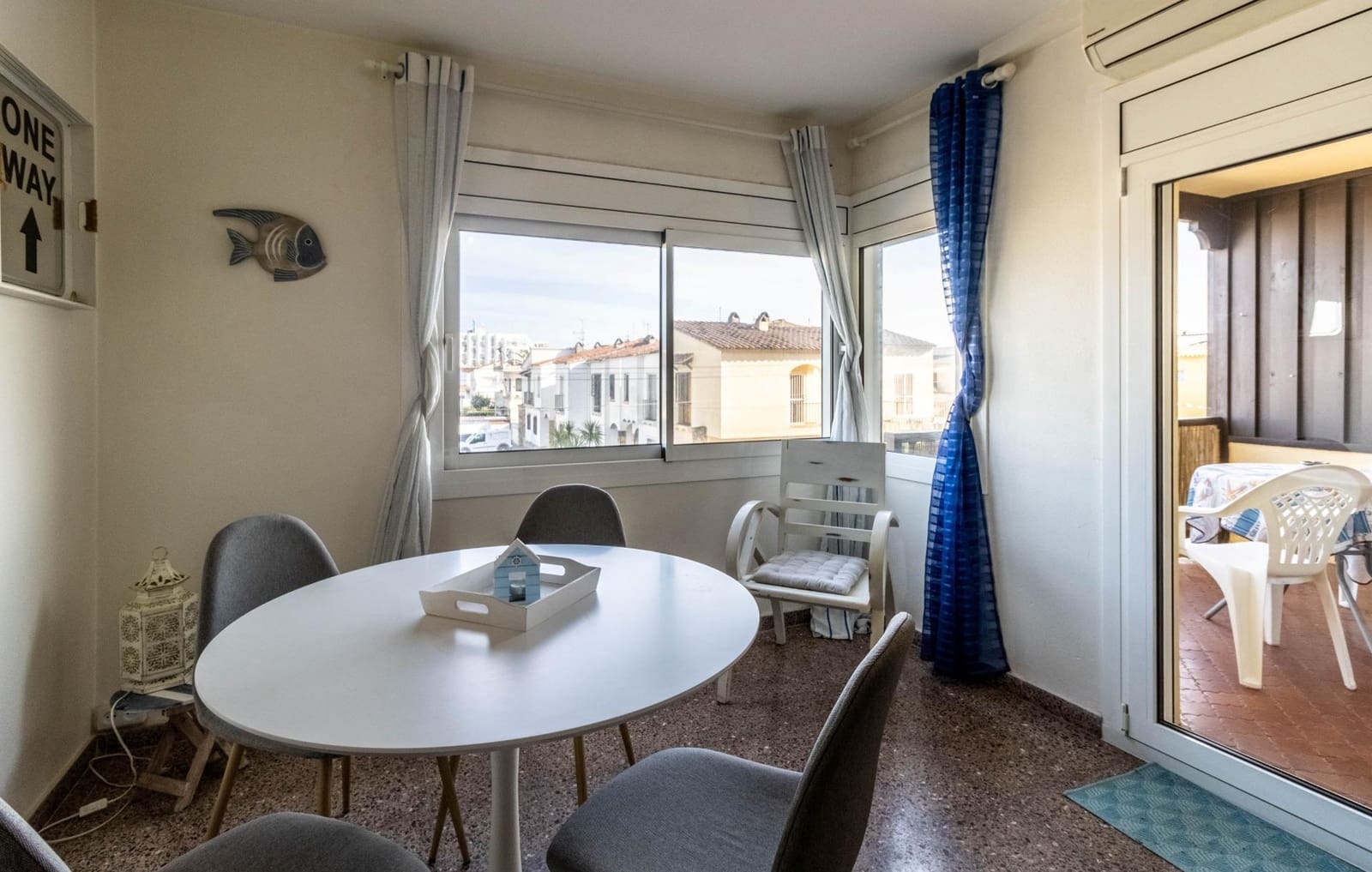 Apartamento de 2 habitaciones en Empuriabrava en venta - 199.000 € (Ref: 9670855)