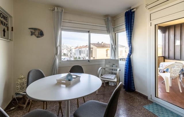 Apartamento de 2 habitaciones en Empuriabrava, Castelló d'Empúries en venta - 199.000 € (Ref: 9670855)