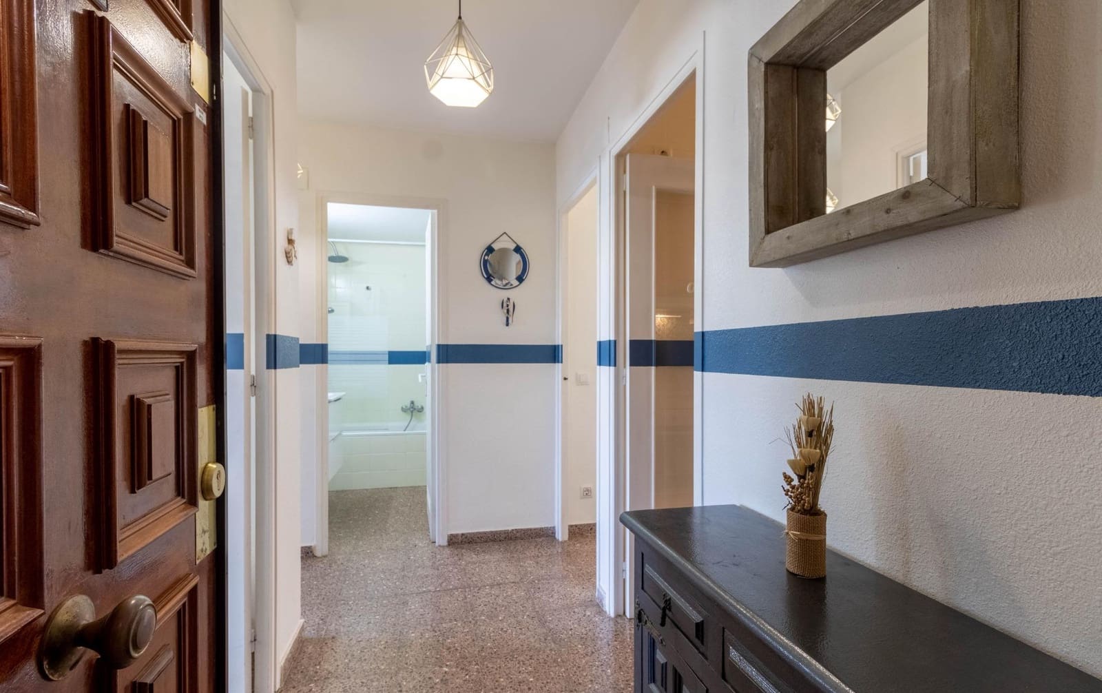 Apartamento de 2 habitaciones en Empuriabrava en venta - 199.000 € (Ref: 9670855)