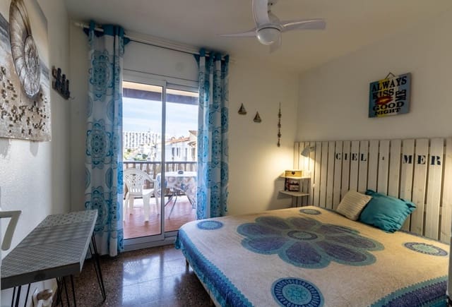 Apartamento de 2 habitaciones en Empuriabrava, Castelló d'Empúries en venta - 199.000 € (Ref: 9670855)