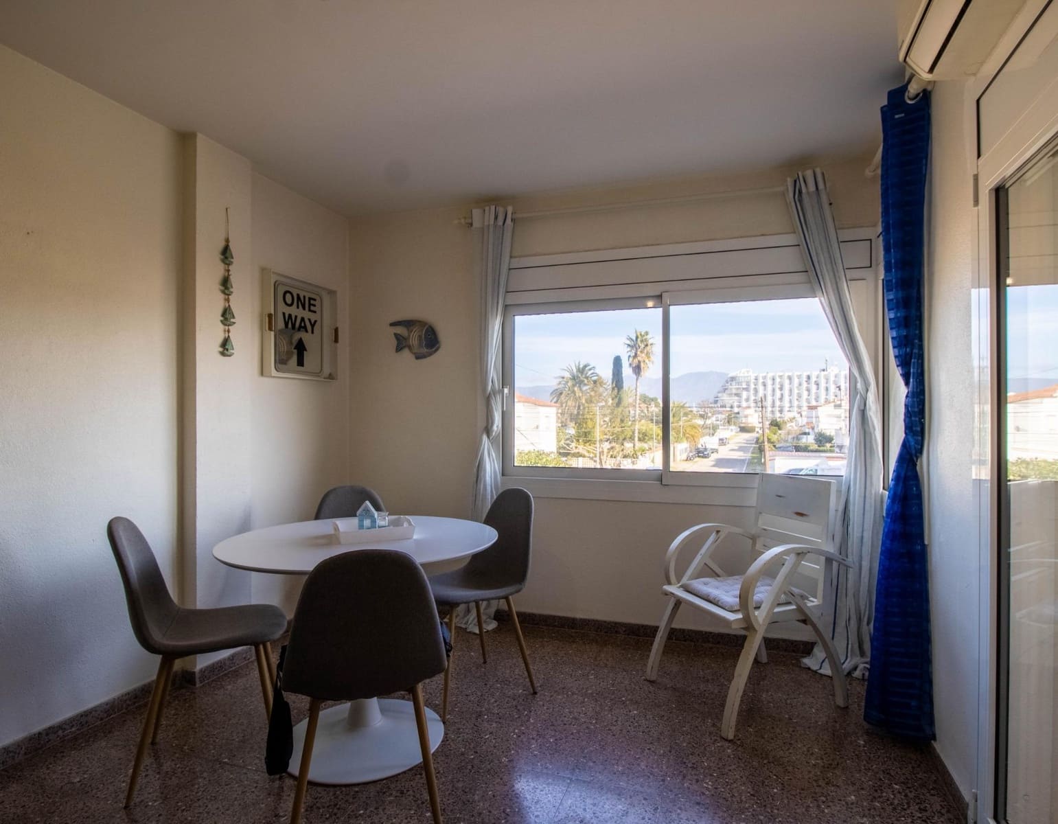 Apartamento de 2 habitaciones en Empuriabrava en venta - 199.000 € (Ref: 9670855)