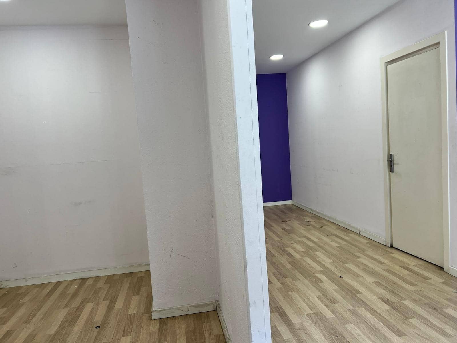Commercial for rent in Figueres - € 450 (Ref: 9715055)