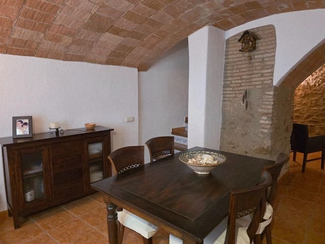 3 soveværelse Rækkehus til salg i Darnius - € 235.000 (Ref: 9735691)