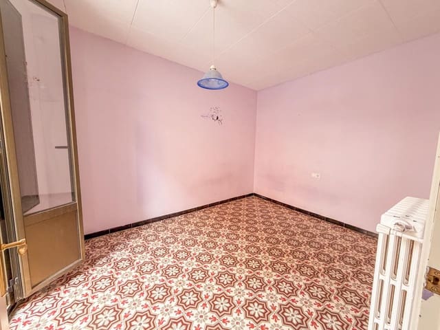 4 soverom Bedrift til salgs i Figueres - € 350 000 (Ref: 9780710)